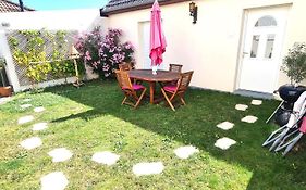 LE PAVILLON Maisonnette 150 m gare des Aubrais